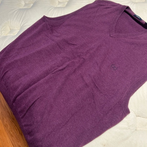 Men’s IZOD Big and Tall Fine Gauge V-Neck Sweater Vest - Picture 5 of 7